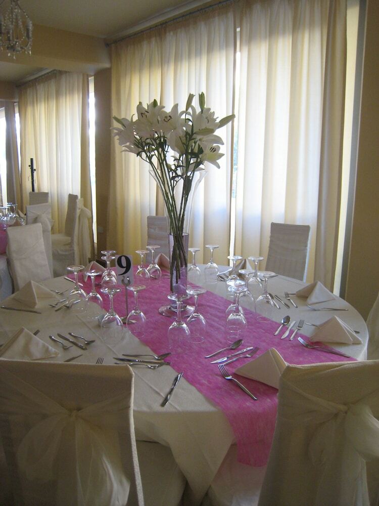 Aparthotel Tasiana Hotel Apartments Complex
