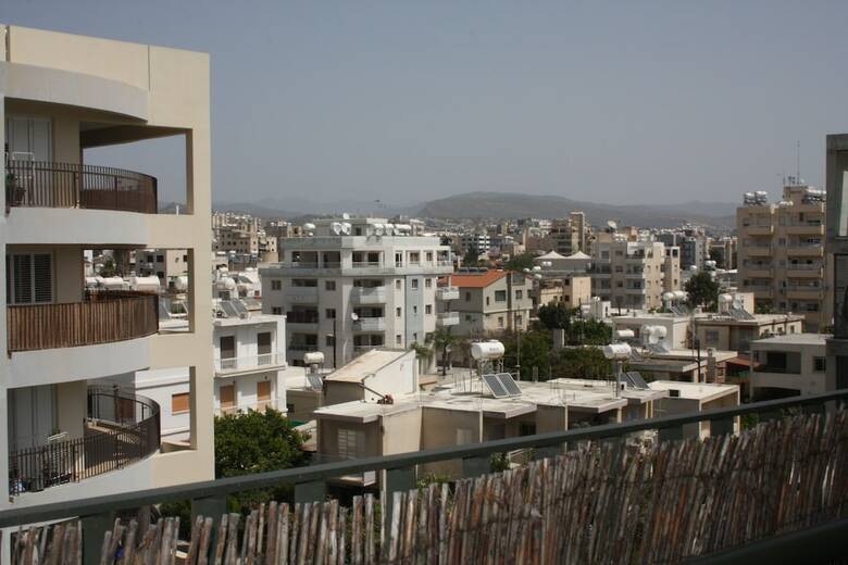 Apartamentos By The Sea I