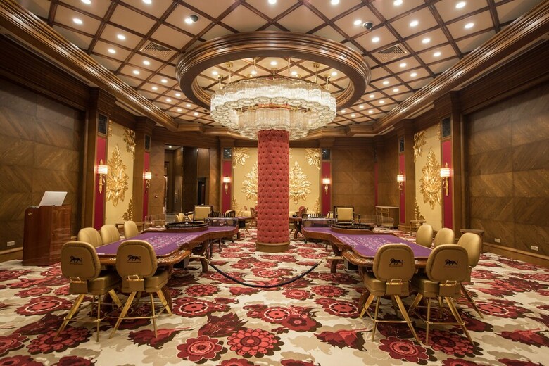 Les Ambassadeurs Hotel & Casino