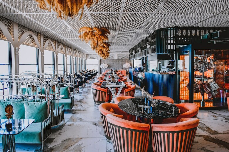 Les Ambassadeurs Hotel & Casino