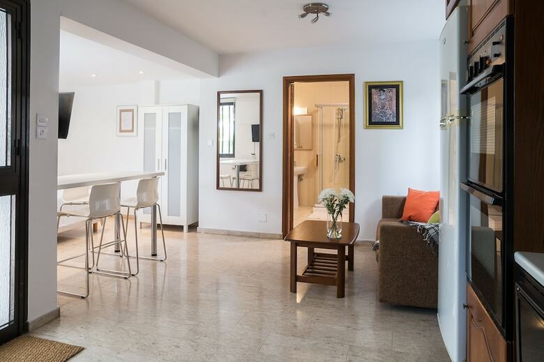 Silver Apartment