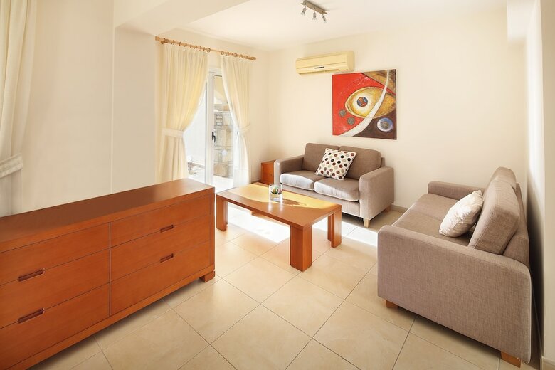 Apartamentos Adamou Gardens