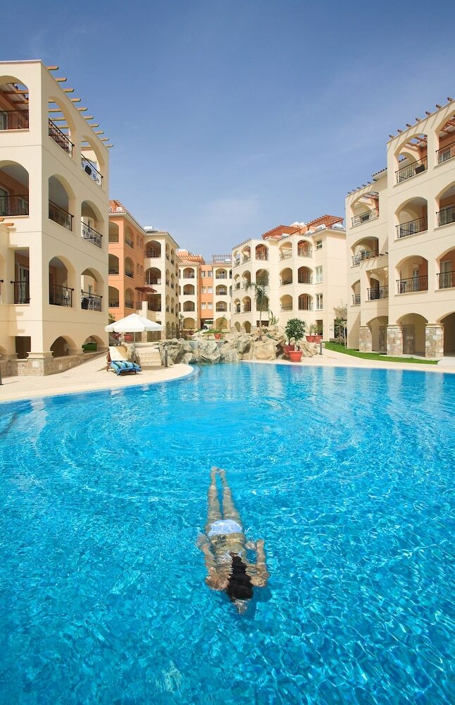 Apartamentos Adamou Gardens