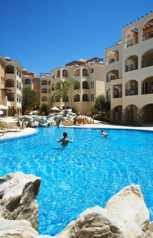 Apartamentos Adamou Gardens