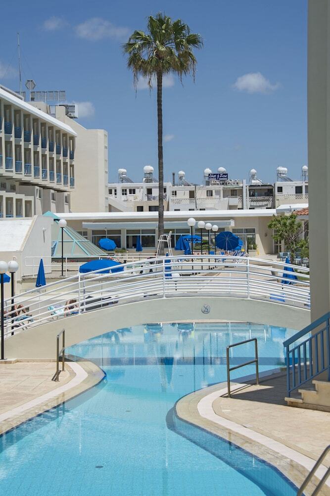 Kissos Hotel
