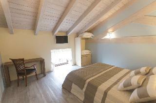 Bed & Breakfast Palascia Wellness Relais