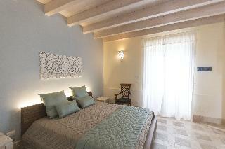Bed & Breakfast Palascia Wellness Relais