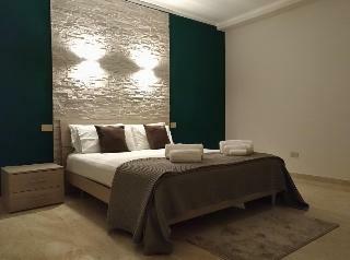B&B Hycarus