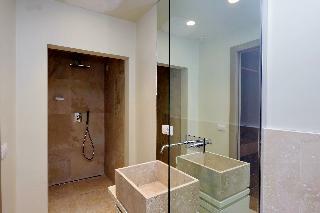 M7 Contemporary Apartments
