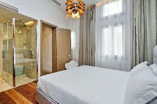 M7 Contemporary Apartments