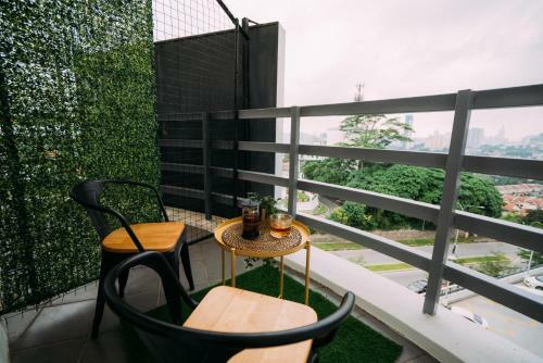 B Lot Hotel