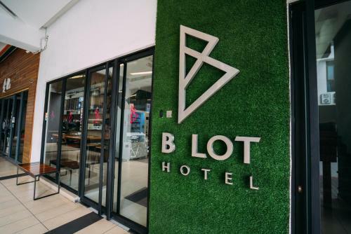 B Lot Hotel