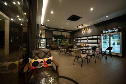 Bizz Hotel