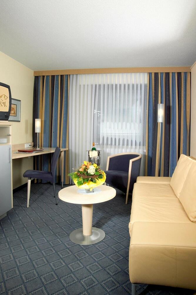 Hotel L�wen-seckenheim