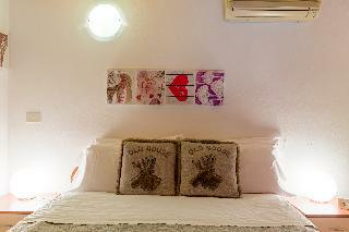 Giardino Giusti House & Court