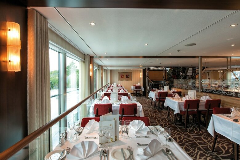 Crossgates Hotelship 4 Star - Altstadtnord - K�ln
