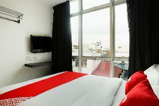 Oyo 89430 Rest & Go I-city Hotel