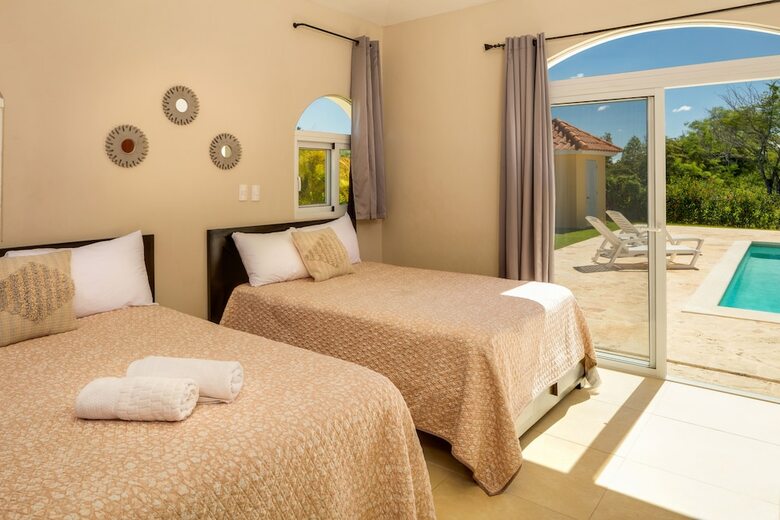 Ocean Village Villa 04