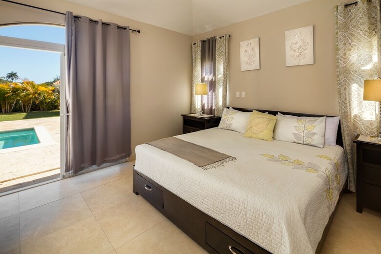 Ocean Village Villa 04