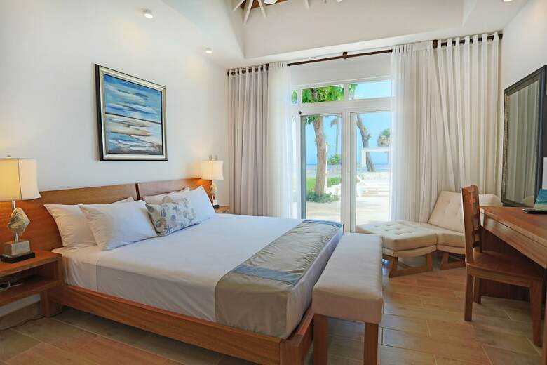 Ocean Front Villa Deluxe 4 Bedroom