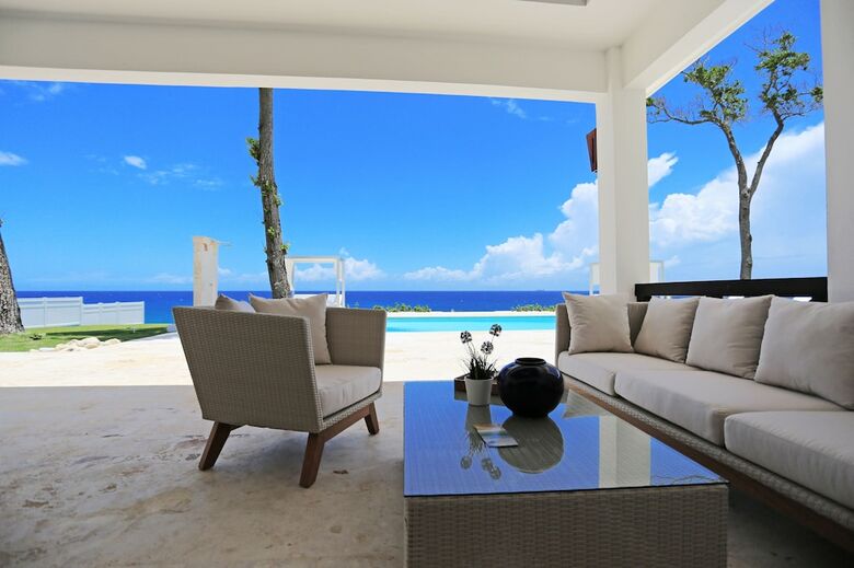 Ocean Front Villa Deluxe 4 Bedroom