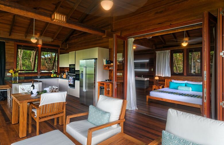 Villa Secret Bay