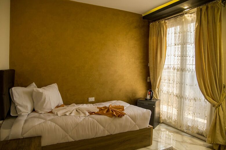 Hostal Gardenia Pyramids Hostel