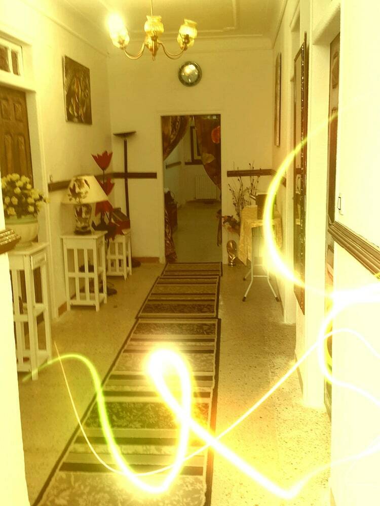 Goldenroom Elbiar