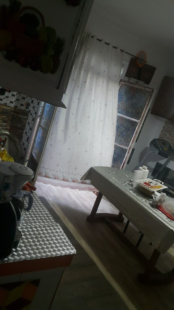 Goldenroom Elbiar