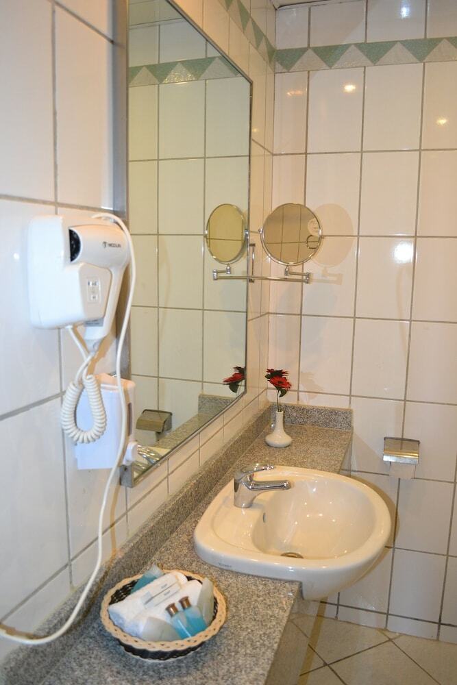 Roma Host Way Hotel & Aqua Park