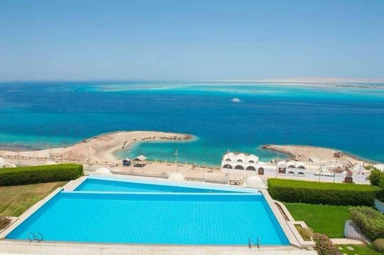 Apartment At View Resort With Sea View