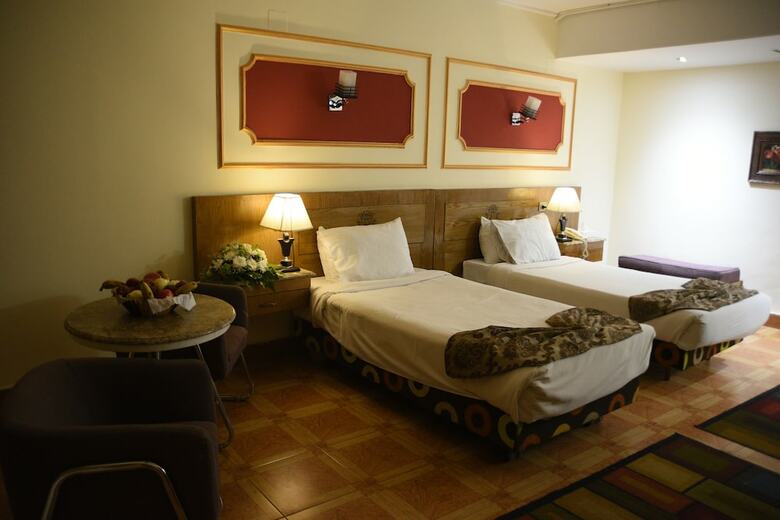 Kanzy Hotel