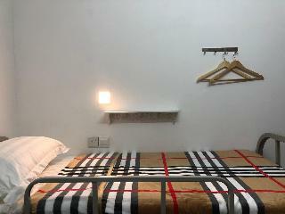 Hotel Oss Backpackers Hostel