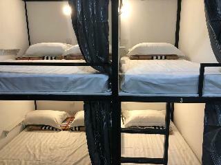 Hotel Oss Backpackers Hostel