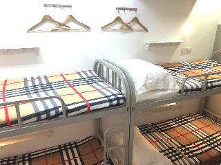 Hotel Oss Backpackers Hostel