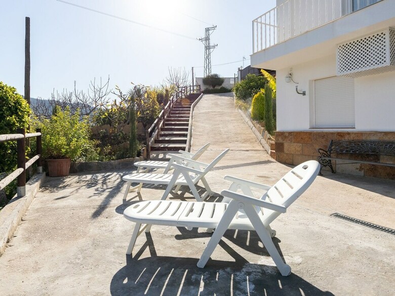 Vibrant Apartment In Total�n With Jacuzzi