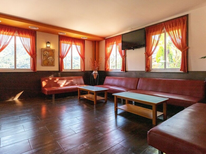 Vibrant Apartment In Total�n With Jacuzzi