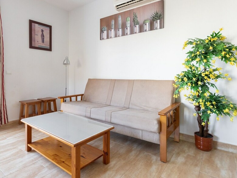 Vibrant Apartment In Total�n With Jacuzzi