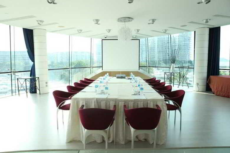 Hotel One 15 Marina Club