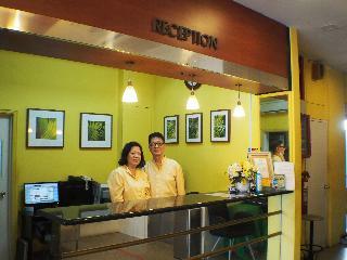 Broadway Hotel
