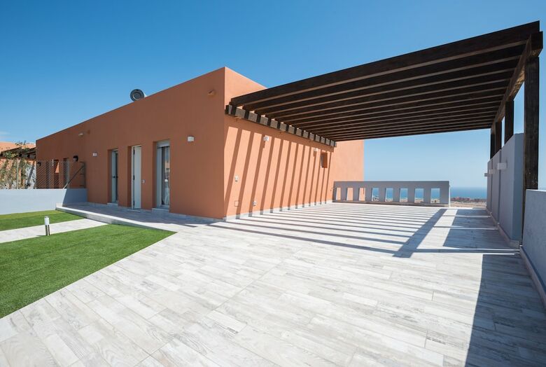 Villa Andrea, Ocean View, Heated Pool