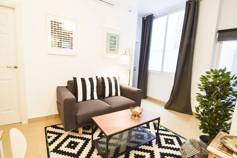 Apartamentos Letmalaga Center White