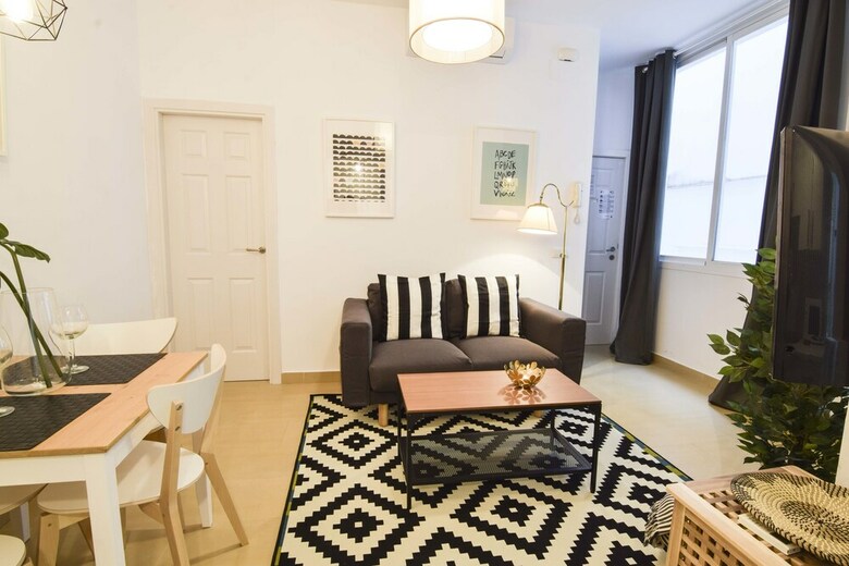 Apartamentos Letmalaga Center White