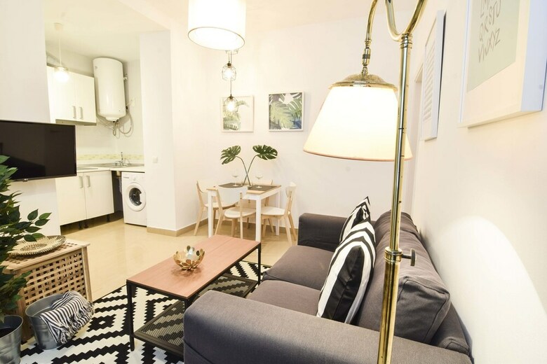 Apartamentos Letmalaga Center White