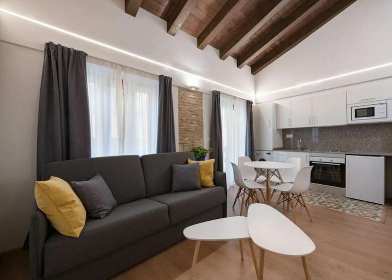 Apartamentos Old Town Flats Casa Burguerini