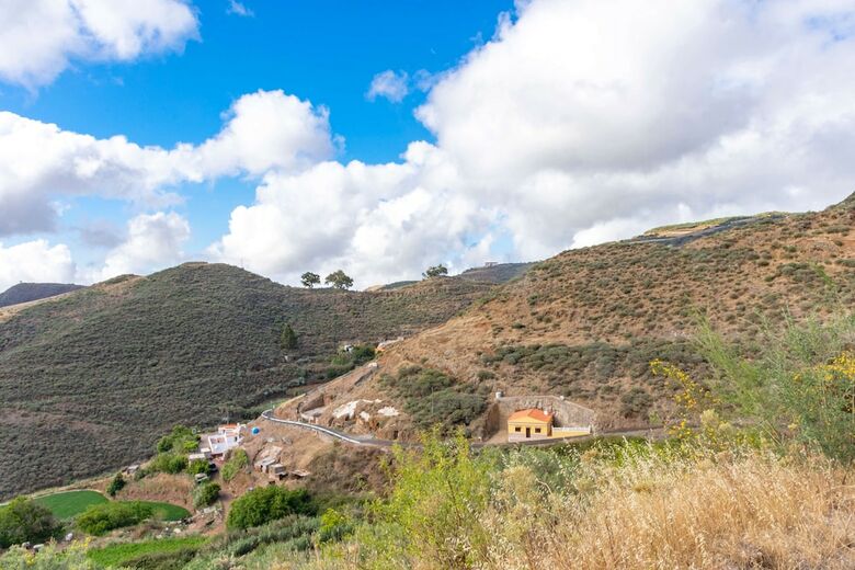 Casita De Campo Cerca De Risco Ca�do