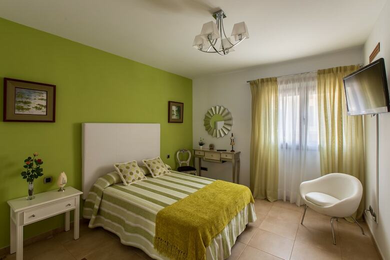 Vertical Villa, Luxury, Sea Views & Private Spa