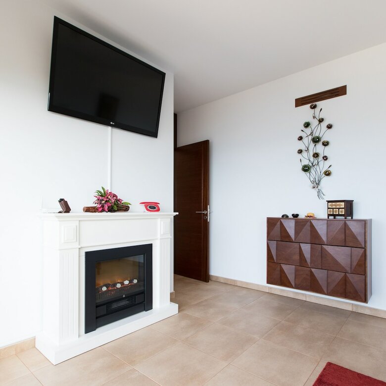 Vertical Villa, Luxury, Sea Views & Private Spa