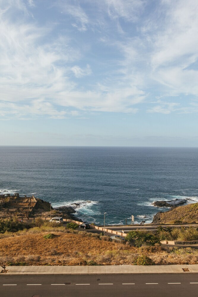 Vertical Villa, Luxury, Sea Views & Private Spa