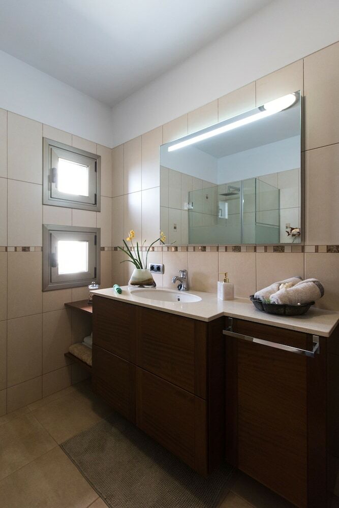 Vertical Villa, Luxury, Sea Views & Private Spa